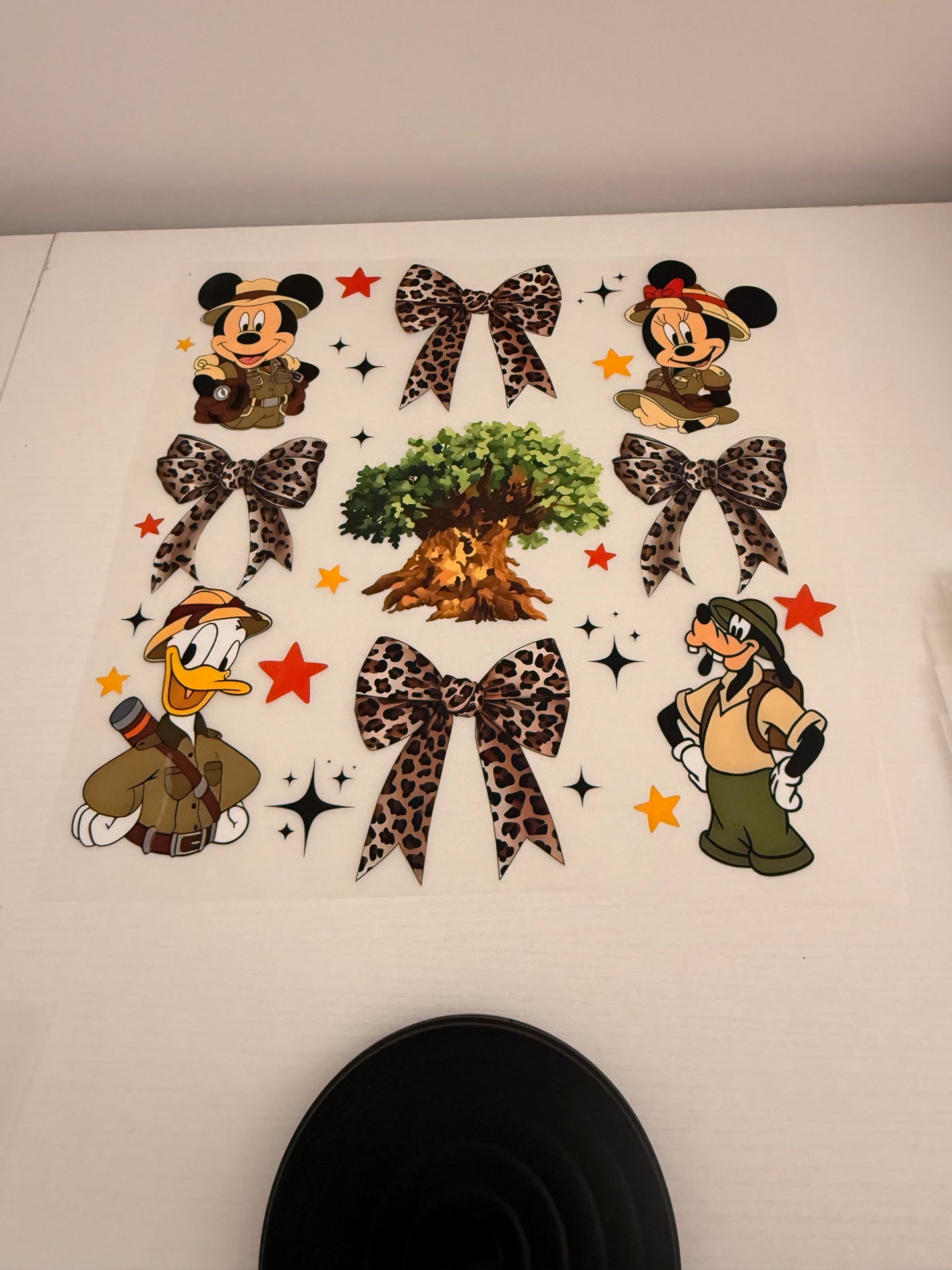 Explora Mickey and friends
