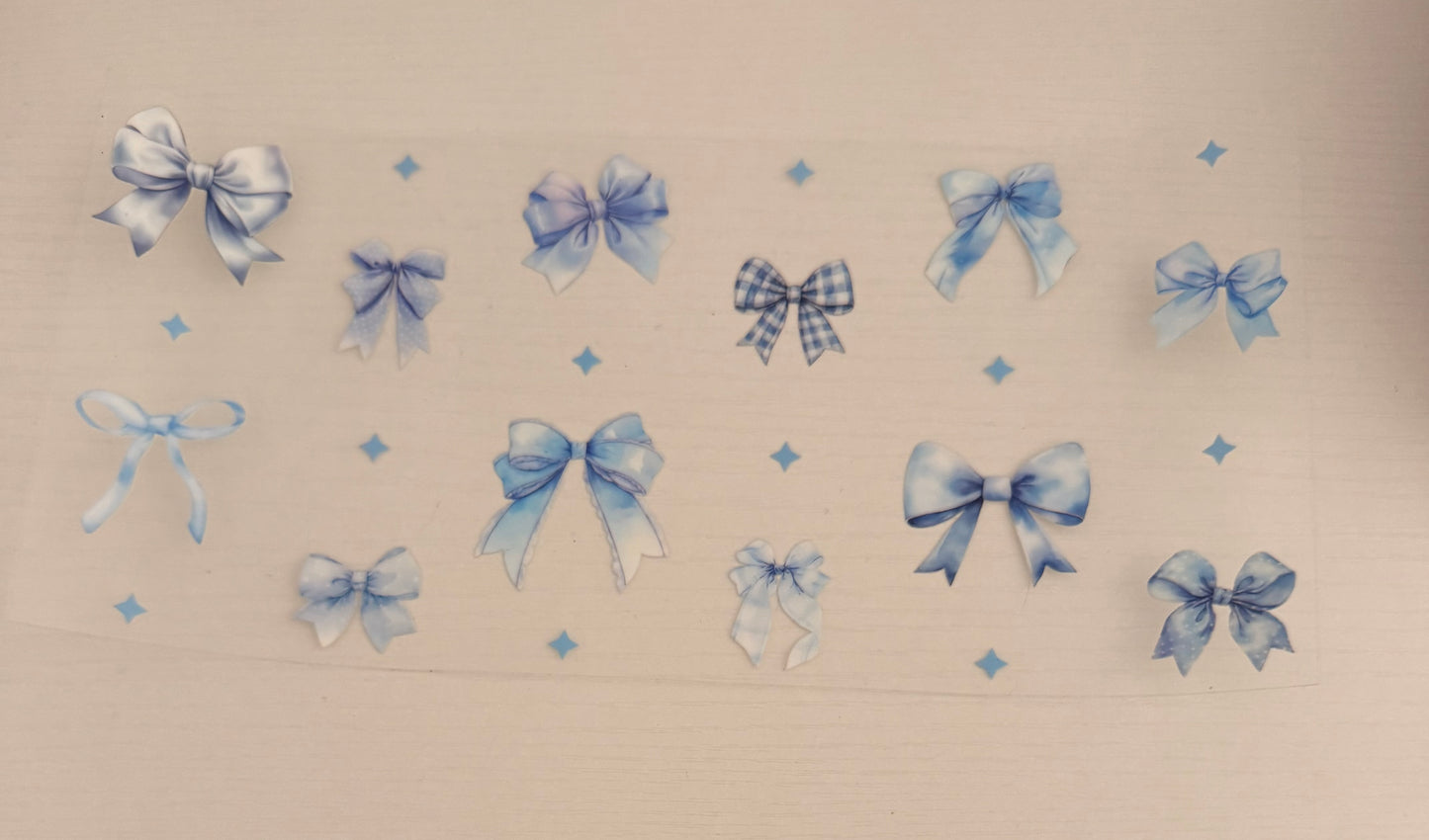 Blue bows with stars