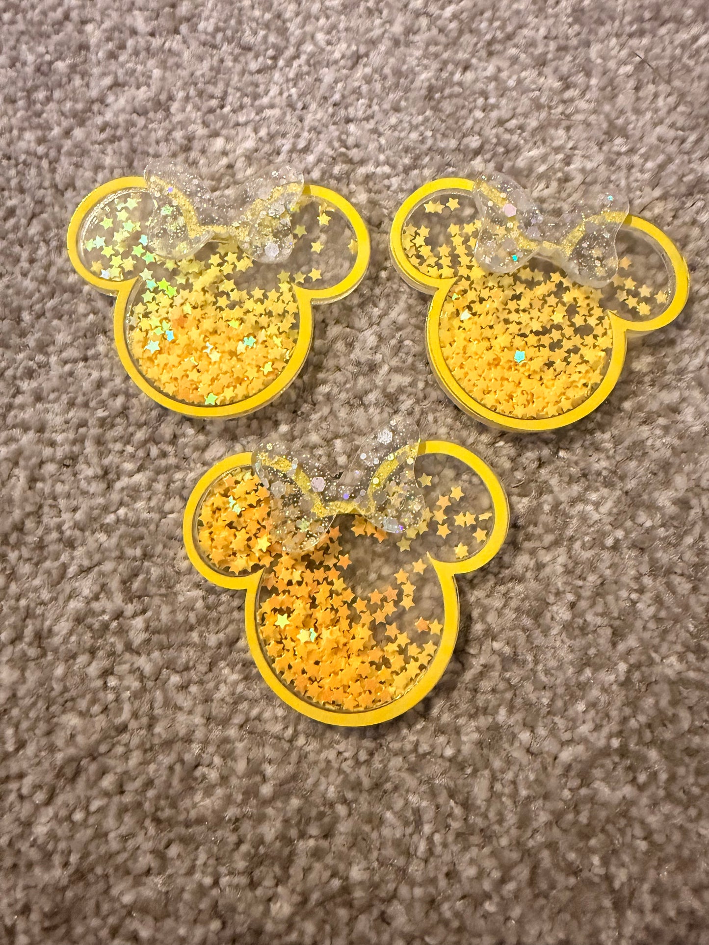 Minnie Mouse shakers