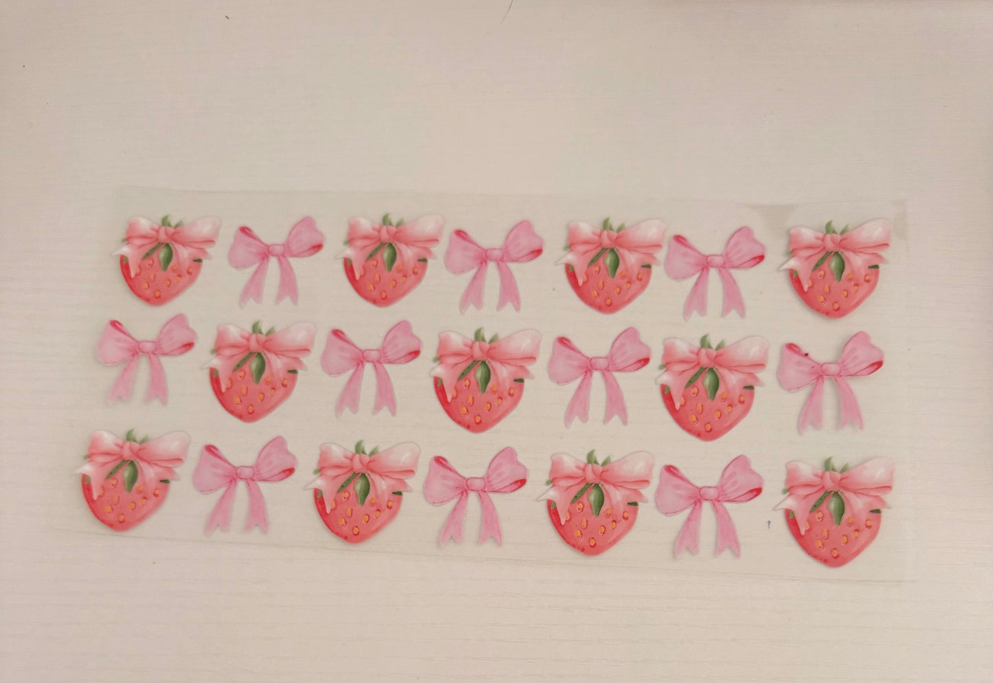 Strawberry bows